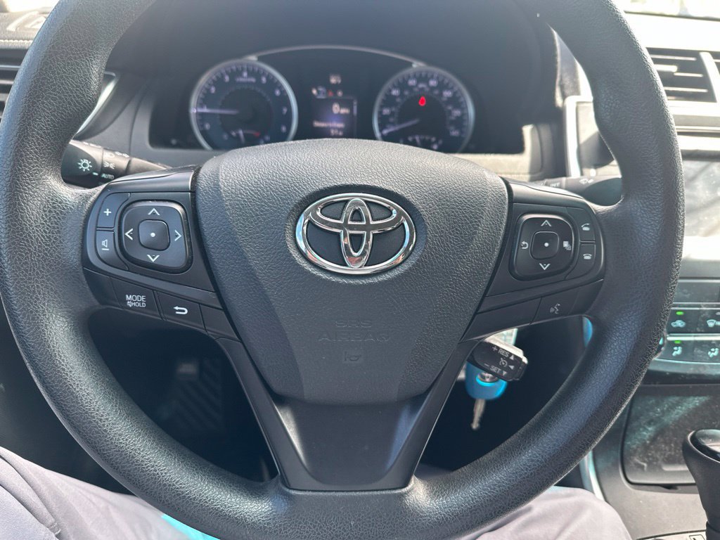 Used 2017 Toyota Camry LE FWD image 15