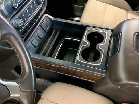 Used 2018 Chevrolet Silverado 1500 LT w/ Trailering Package image 17