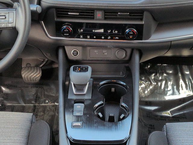 Certified 2023 Nissan Rogue SV FWD image 19
