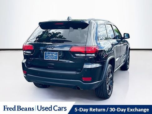 Used 2019 Jeep Grand Cherokee Laredo AWD/4WD image 10