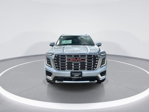 New 2026 GMC Yukon XL Denali w/ Denali Reserve Package AWD/4WD image 3