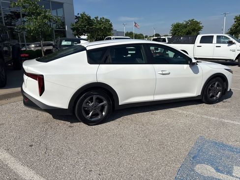 Used 2025 Kia K4 FWD image 28