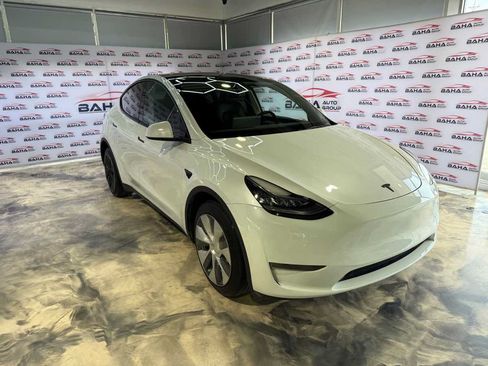 Used 2023 Tesla Model Y Long Range AWD/4WD image 3