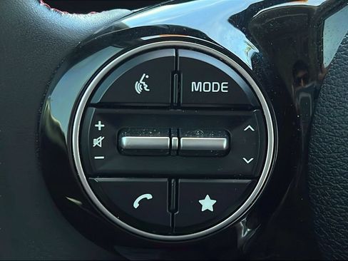 Used 2025 Kia Soul GT-Line FWD image 21