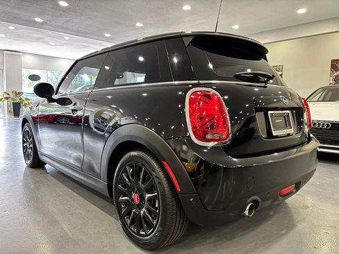 Used 2019 MINI Cooper 2-Door Hardtop w/ Premium Package FWD image 5