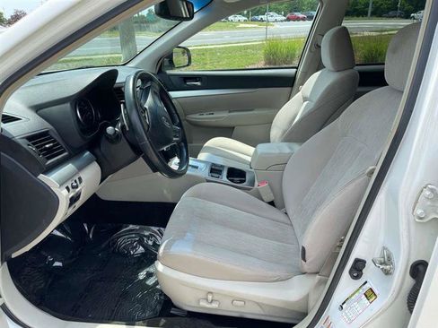 Used 2014 Subaru Outback 2.5i Premium AWD/4WD image 32