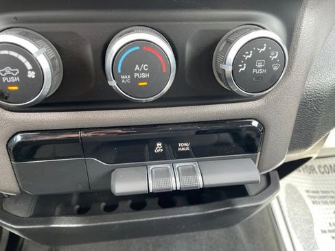 Used 2020 RAM 1500 Big Horn AWD/4WD image 21