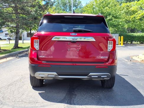 Certified 2024 Ford Explorer XLT w/ Equipment Group 202A AWD/4WD image 5