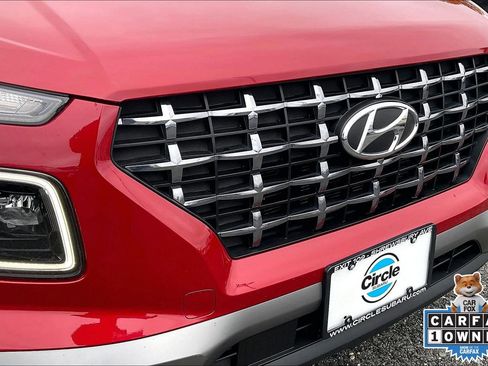 Used 2022 Hyundai Venue Limited w/ Cargo Package FWD image 30