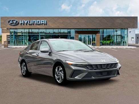 New 2026 Hyundai Elantra Limited FWD image 11