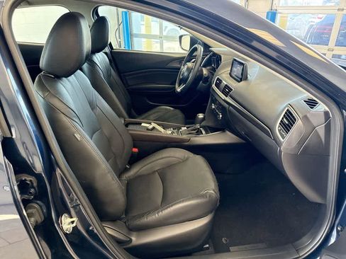 Used 2018 MAZDA MAZDA3 Grand Touring image 24