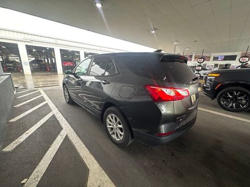 Used 2021 Chevrolet Equinox LS w/ LS Convenience Package FWD image 6