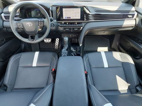 Certified 2025 Toyota Camry SE FWD image 3