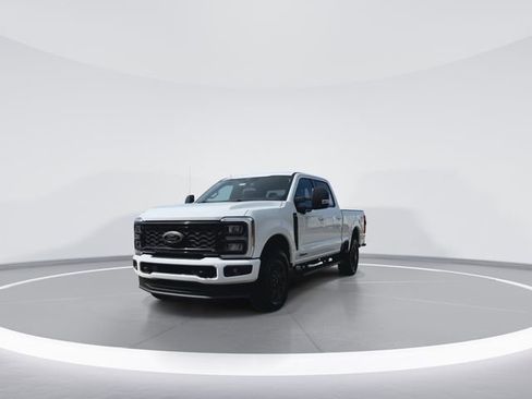 New 2026 Ford F250 XLT w/ XLT Premium Package image 3