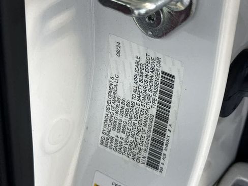 Certified 2025 Acura Integra A-Spec FWD image 29