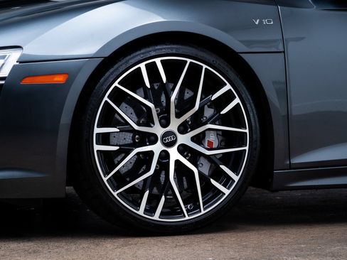 Used 2017 Audi R8 V10 plus AWD/4WD image 5