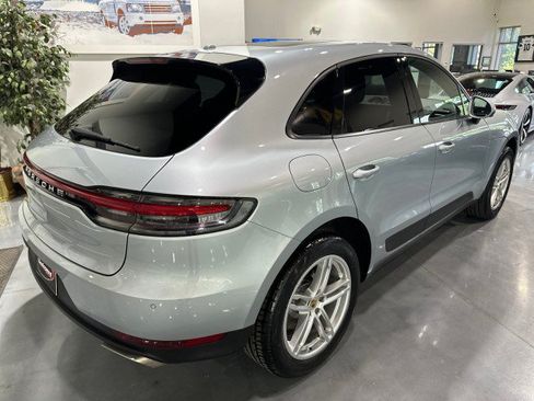 Used 2021 Porsche Macan AWD/4WD image 2