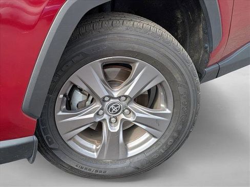 Used 2024 Toyota RAV4 XLE w/ Convenience Package image 8