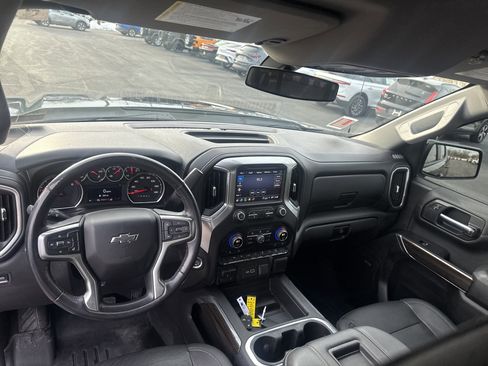 Used 2021 Chevrolet Silverado 1500 LT Trail Boss w/ Convenience Package II image 14