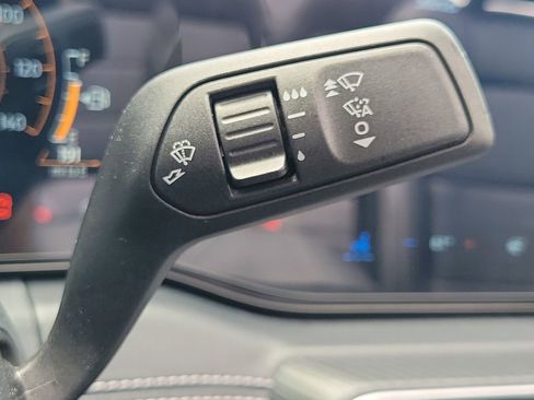 Used 2025 Ford Mustang Premium image 34