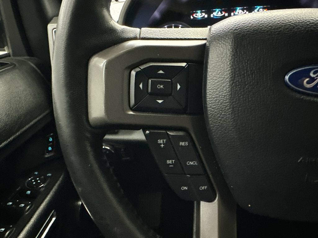 Used 2020 Ford Expedition XLT AWD/4WD image 25