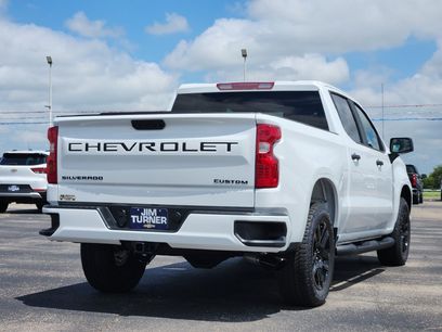 New 2026 Chevrolet Silverado 1500 Custom w/ Turbomax Blackout Package