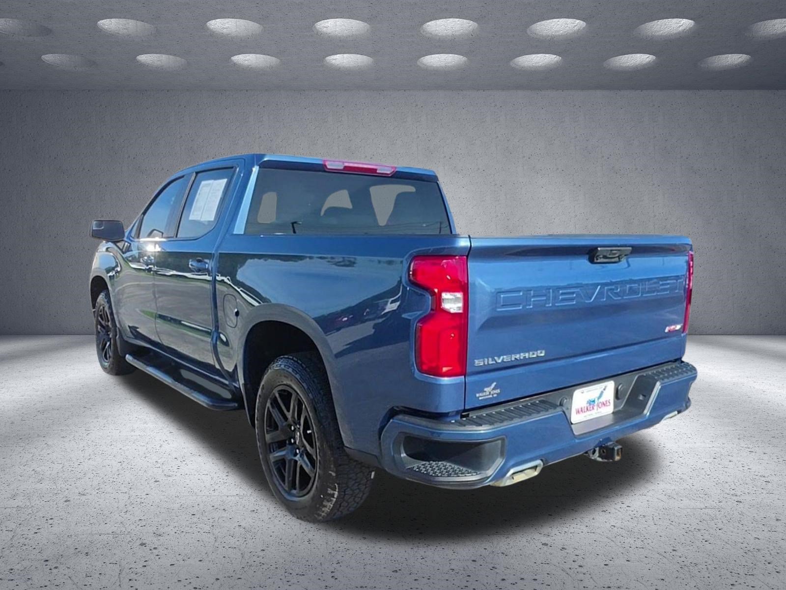 Used 2024 Chevrolet Silverado 1500 RST AWD/4WD image 3