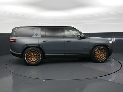 Used 2025 Rivian R1S Premium AWD/4WD image 27