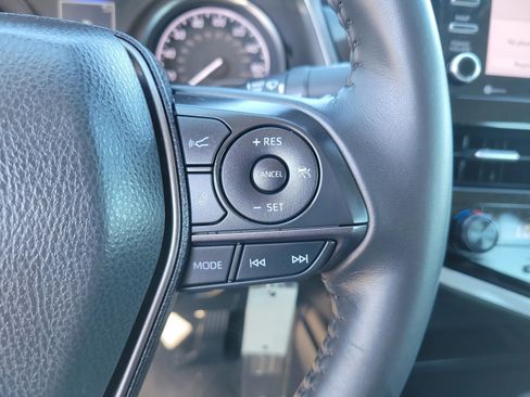 Used 2024 Toyota Camry SE image 31