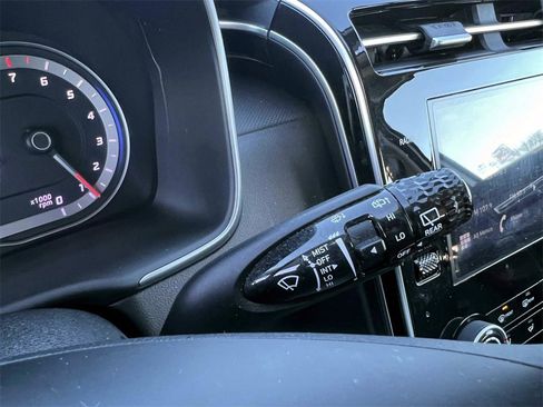 Certified 2022 Hyundai Tucson SE image 32