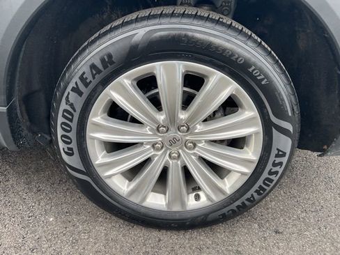 Used 2022 Ford Explorer King Ranch w/ Premium Technology Package image 43