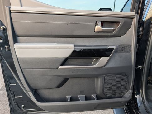 Used 2023 Toyota Tundra Limited image 30