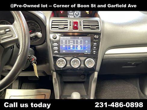 Used 2016 Subaru Forester 2.5i Premium w/ All-Weather Package AWD/4WD image 19