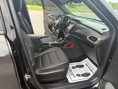 Used 2021 Chevrolet TrailBlazer RS w/ Sun and Liftgate Package FWD image 17