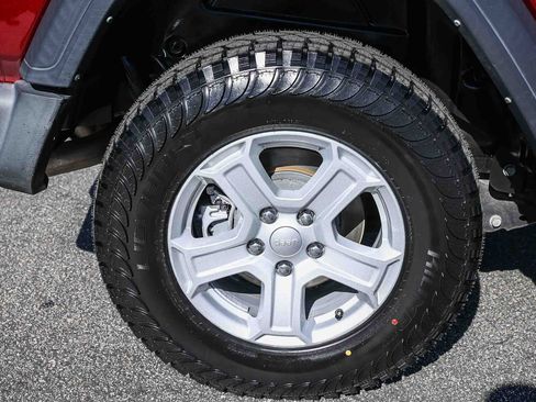 Used 2021 Jeep Wrangler Unlimited Sport image 9