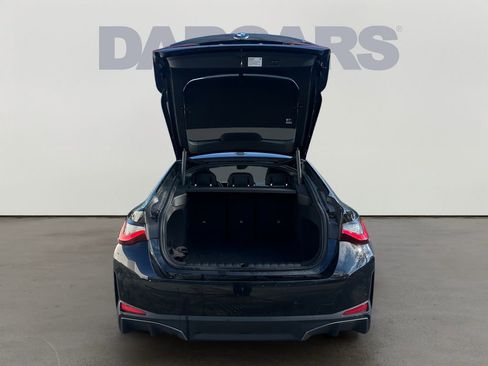 Used 2025 BMW i4 xDrive40i w/ Parking Assistance Package image 31