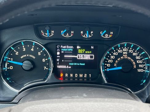 Used 2013 Ford F150 XLT w/ XLT Chrome Pkg image 18