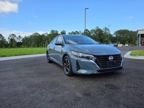 Used 2024 Nissan Sentra SV FWD image 11