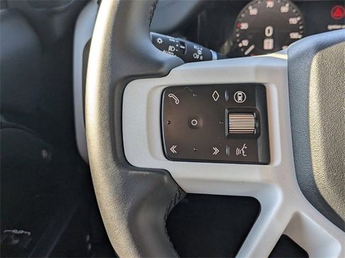 Used 2025 Land Rover Defender 90 S image 18