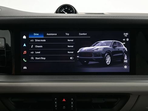 Certified 2026 Porsche Cayenne AWD/4WD image 23