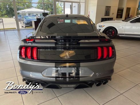 Used 2021 Ford Mustang Shelby GT500 w/ Technology Package RWD image 13
