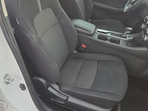 Used 2024 Nissan Sentra SV FWD image 8