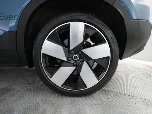 Used 2023 Volvo XC40 Recharge Ultimate w/ Protection Package Premier image 9