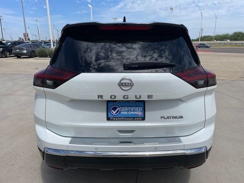 Certified 2024 Nissan Rogue Platinum FWD image 6