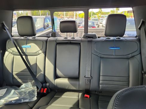 New 2026 Ford F250 Platinum image 13