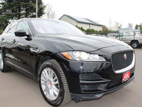 Used 2020 Jaguar F-PACE Prestige image 7