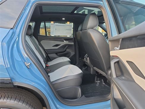 New 2026 Volkswagen Tiguan SE R-Line AWD/4WD image 25