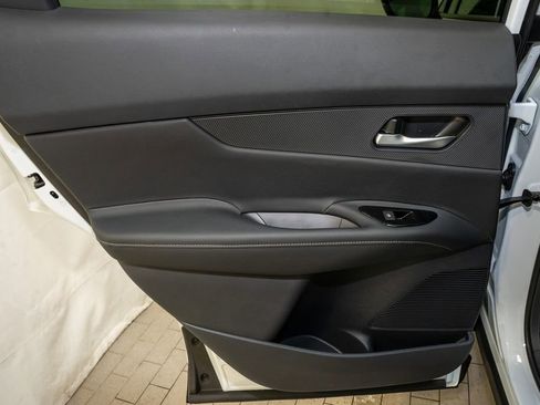 New 2026 Nissan Murano SL image 12