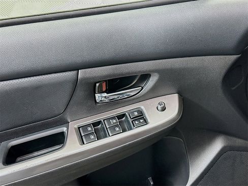 Used 2015 Subaru Crosstrek 2.0i Limited image 18