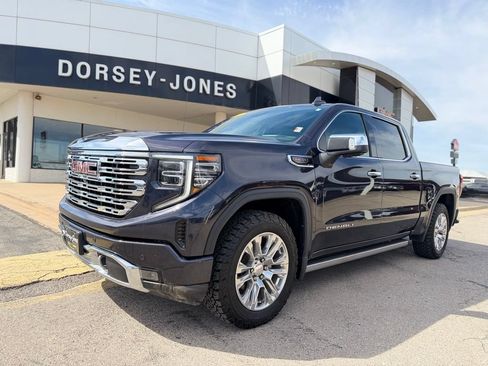 Used 2023 GMC Sierra 1500 Denali w/ Technology Package AWD/4WD image 1